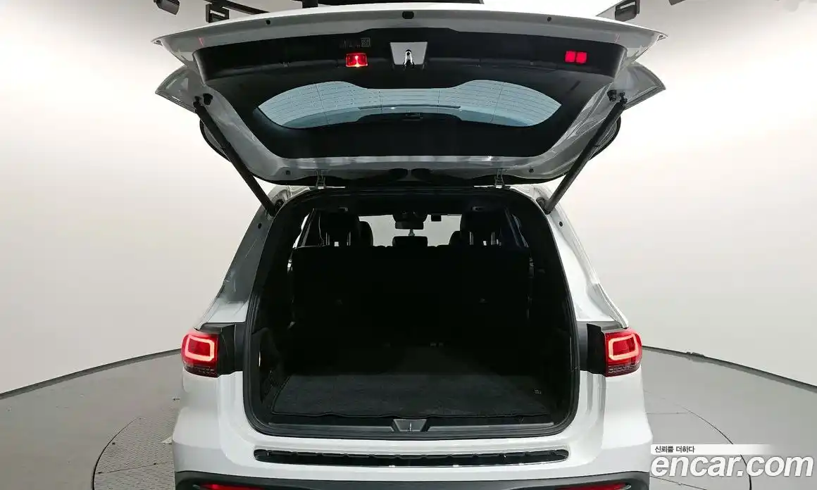 Mercedes-Benz EQB 2023 0.2 Автомат в Москве № 161960, фото 9