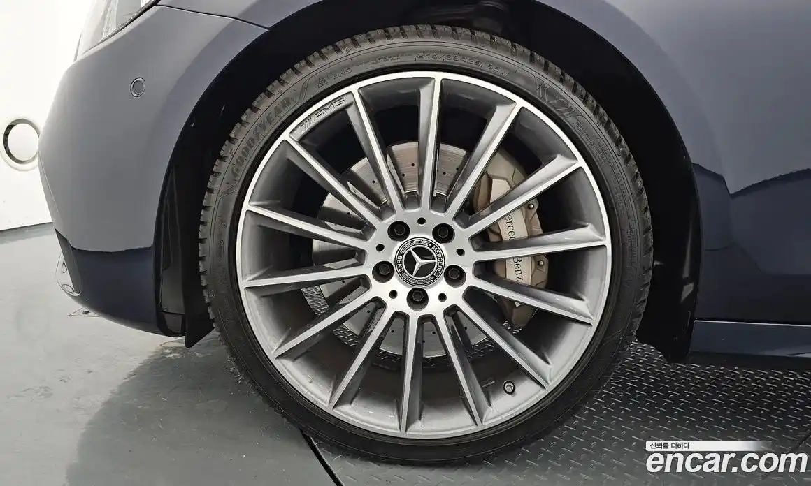 Mercedes-Benz E-Class 2021 2.0 Автомат в Москве № 162078, фото 15