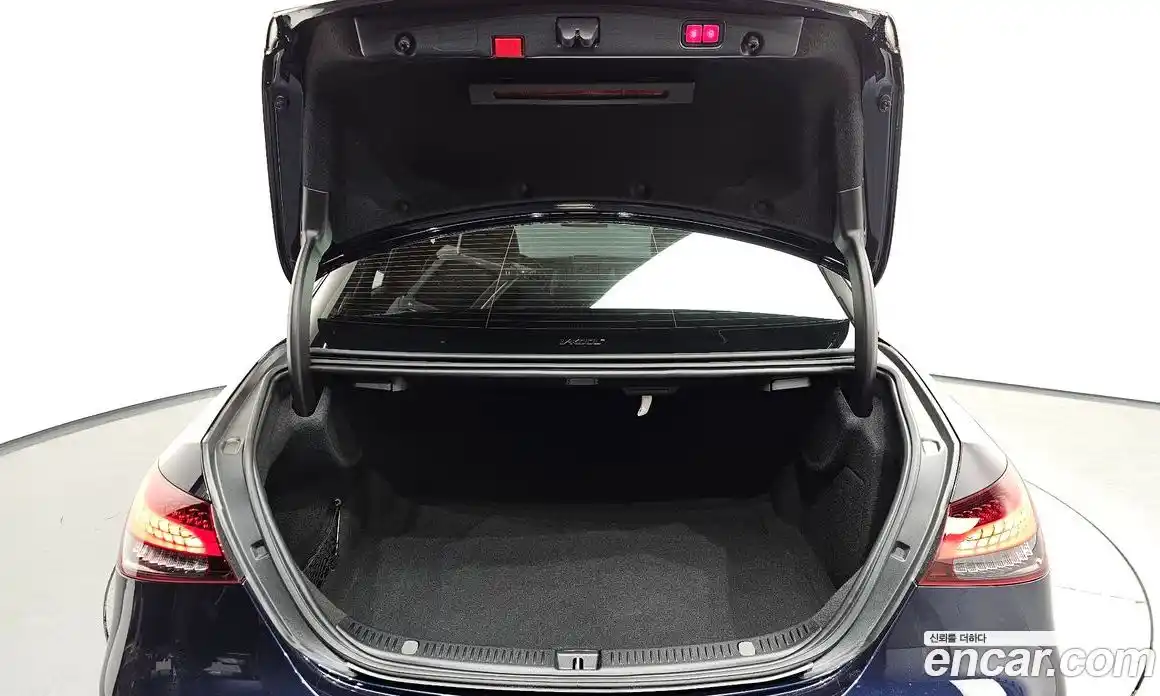 Mercedes-Benz E-Class 2021 2.0 Автомат в Москве № 162078, фото 16