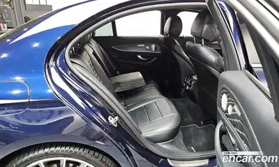 Mercedes-Benz E-Class 2021 2.0 Автомат в Москве № 162078, миниатюра 3