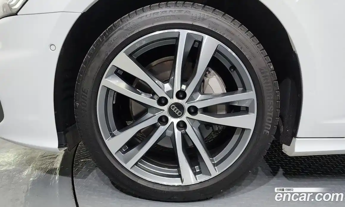 Audi A6 2023 2.0 Автомат в Москве № 162346, фото 4