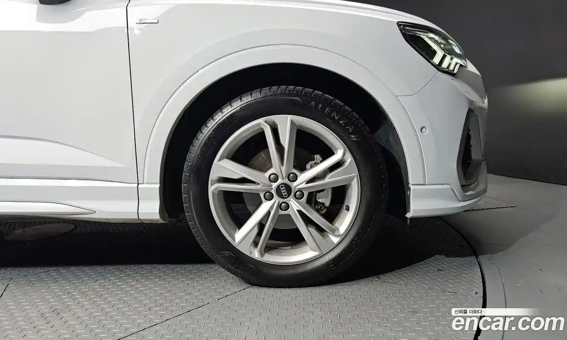 Audi Q3 2023 2.0 Автомат в Москве № 162602, фото 13