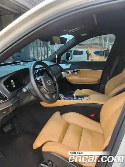 Volvo XC90 2024 2.0 Автомат в Москве № 164771, миниатюра 8
