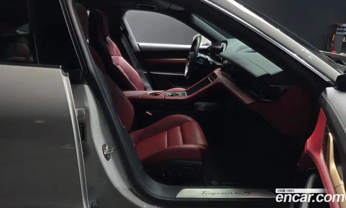 Porsche Taycan 2024 0.1 Автомат в Москве № 165077, фото 7