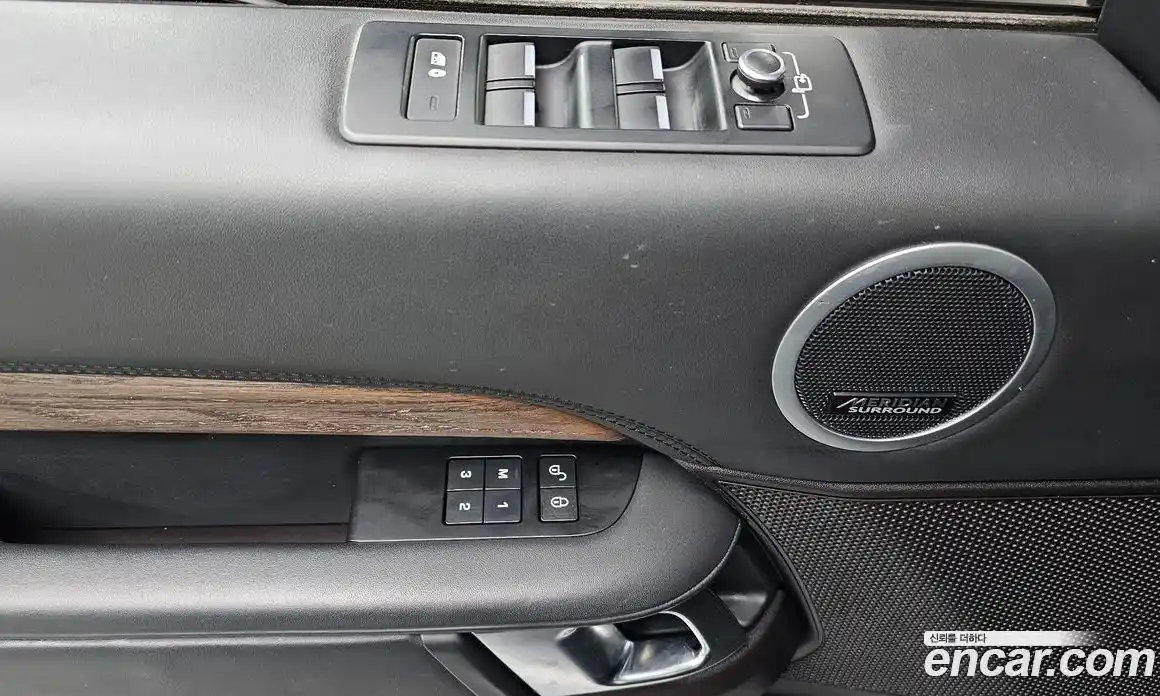 Land Rover Discovery 2017 3.0 Автомат в Москве № 166495, фото 14