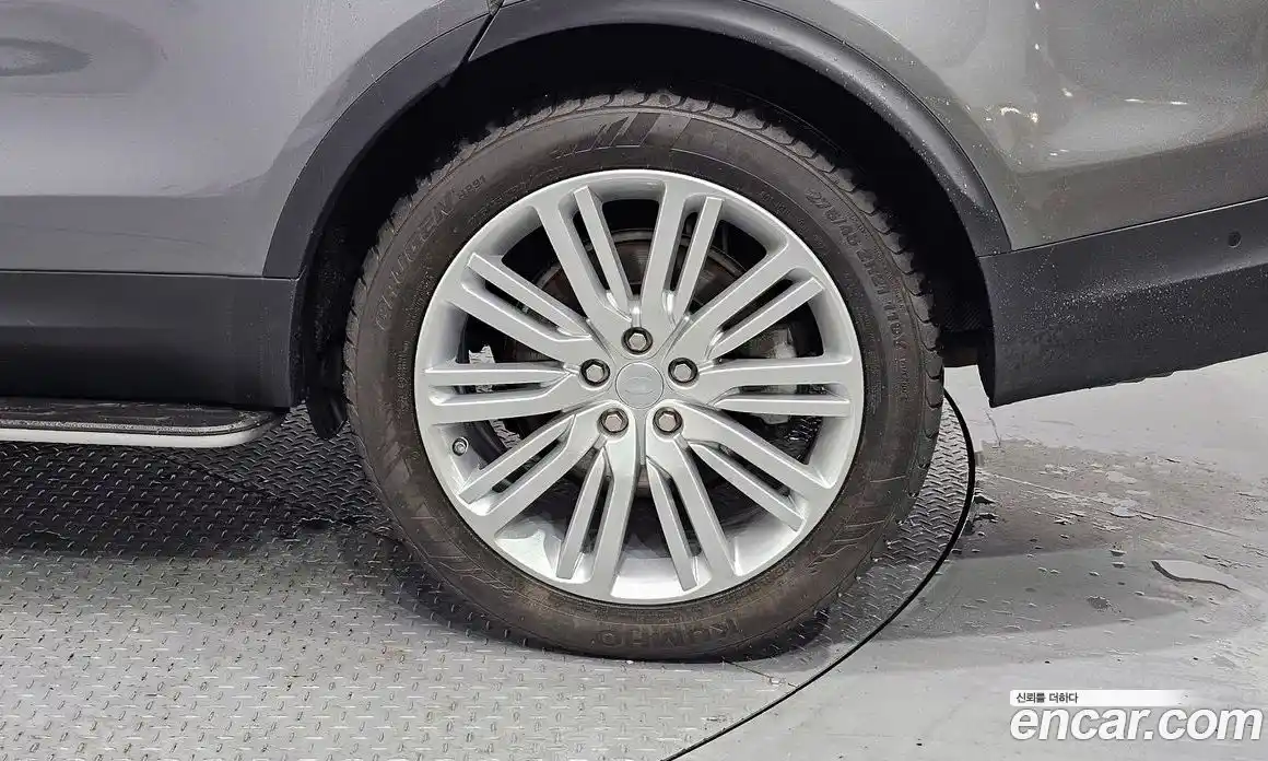 Land Rover Discovery 2017 3.0 Автомат в Москве № 166699, фото 4