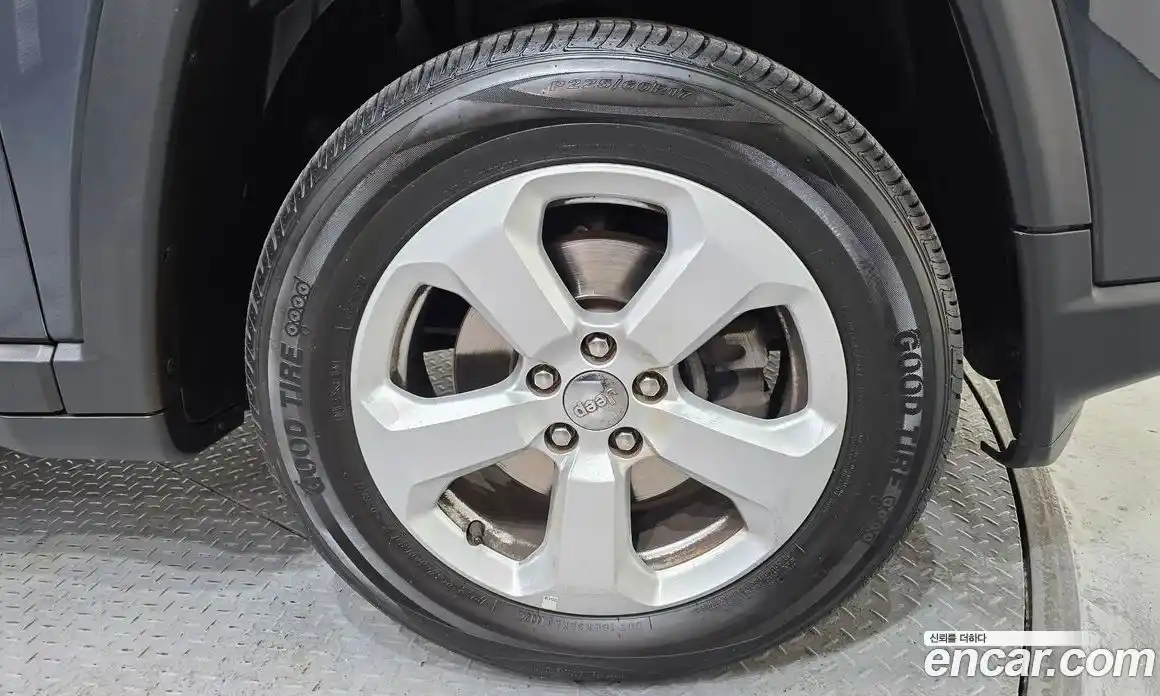 Jeep Compass 2018 2.4 Автомат в Москве № 169609, фото 15