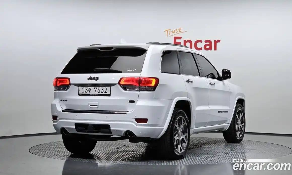 Jeep Cherokee 2019 3.6 Автомат в Москве № 169633, фото 16