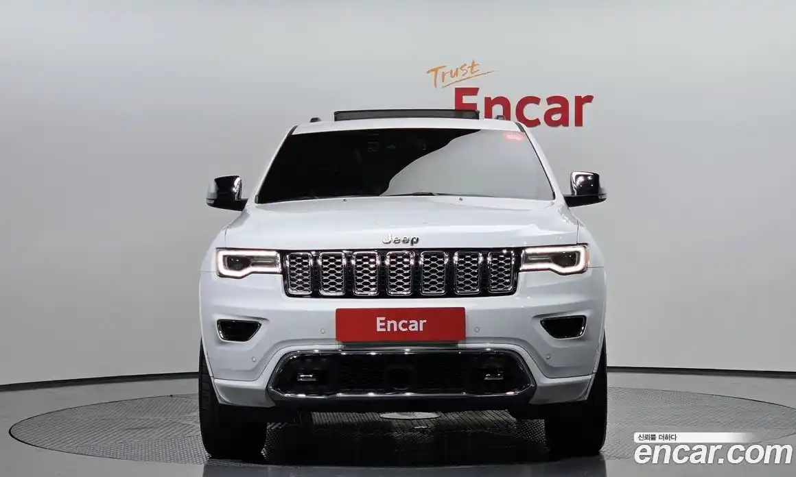 Jeep Cherokee 2019 3.6 Автомат в Москве № 169633, фото 18