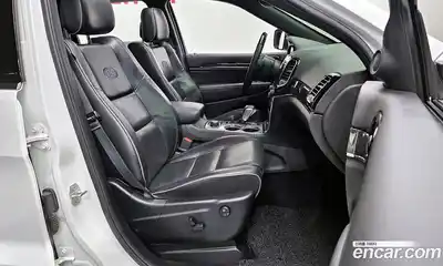 Jeep Cherokee 2019 3.6 Автомат в Москве № 169633, миниатюра 7