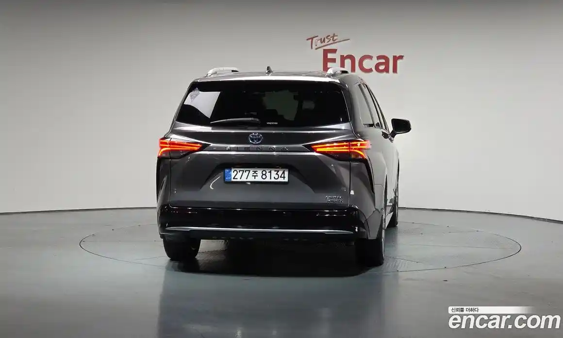 Toyota Sienna 2021 2.5 Автомат в Москве № 170309, фото 7