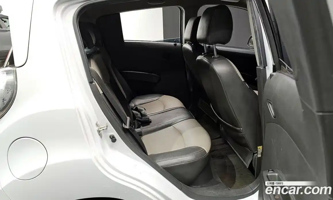 Chevrolet Spark 2012 1.0 Автомат в Москве № 174165, фото 14