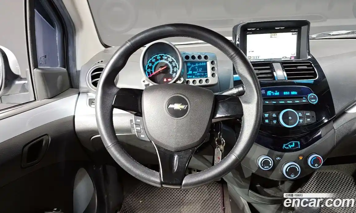 Chevrolet Spark 2012 1.0 Автомат в Москве № 174165, фото 15