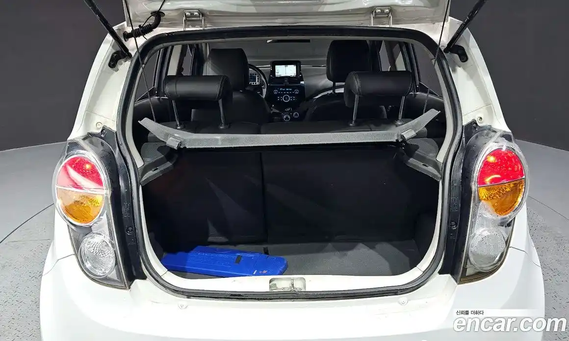 Chevrolet Spark 2012 1.0 Автомат в Москве № 174165, фото 8