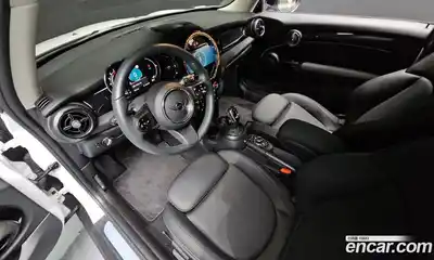Mini Cooper 2024 1.5 Автомат в Москве № 178075, миниатюра 9