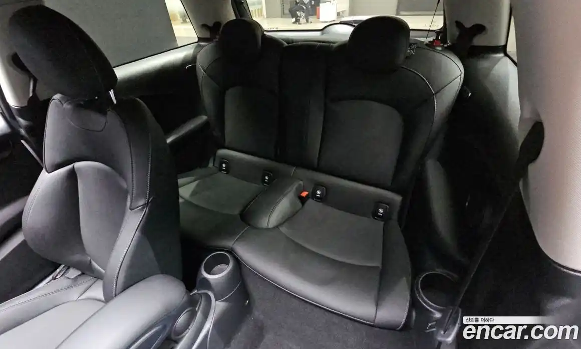 Mini Cooper 2024 1.5 Автомат в Москве № 178075, фото 10