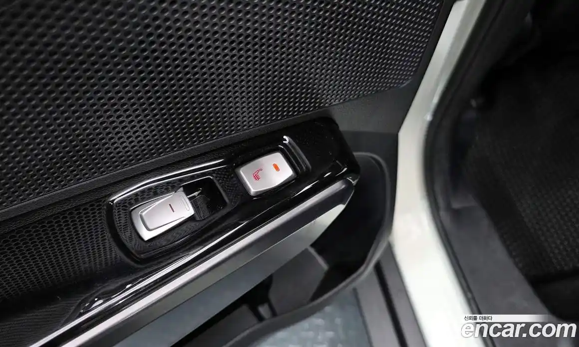 SsangYong TIBOLI 2016 1.6 Автомат в Москве № 181947, фото 11