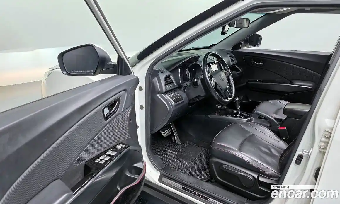 SsangYong TIBOLI 2016 1.6 Автомат в Москве № 181947, фото 17