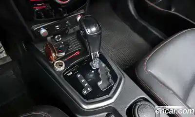 SsangYong TIBOLI 2016 1.6 Автомат в Москве № 181947, миниатюра 9