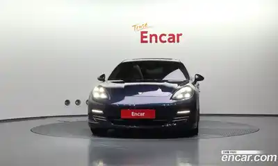 Porsche Panamera, 2012