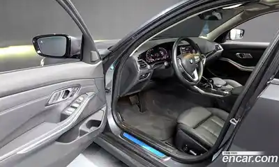 BMW 3-Series 2022 2.0 Автомат в Москве № 192398, миниатюра 9