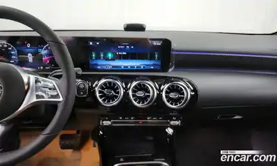 Mercedes-Benz A-Class 2025 2.0 Автомат в Москве № 193628, миниатюра 3