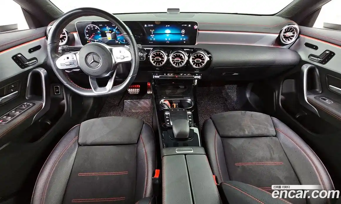 Mercedes-Benz CLA-Class 2020 2.0 Автомат в Москве № 194336, фото 3