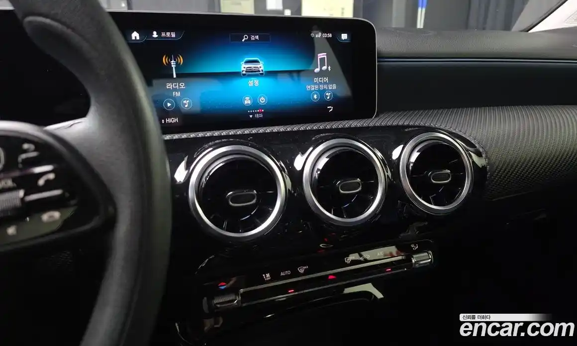 Mercedes-Benz A-Class 2019 2.0 Автомат в Москве № 194473, фото 10