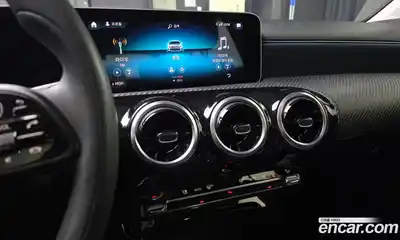 Mercedes-Benz A-Class 2019 2.0 Автомат в Москве № 194473, миниатюра 10