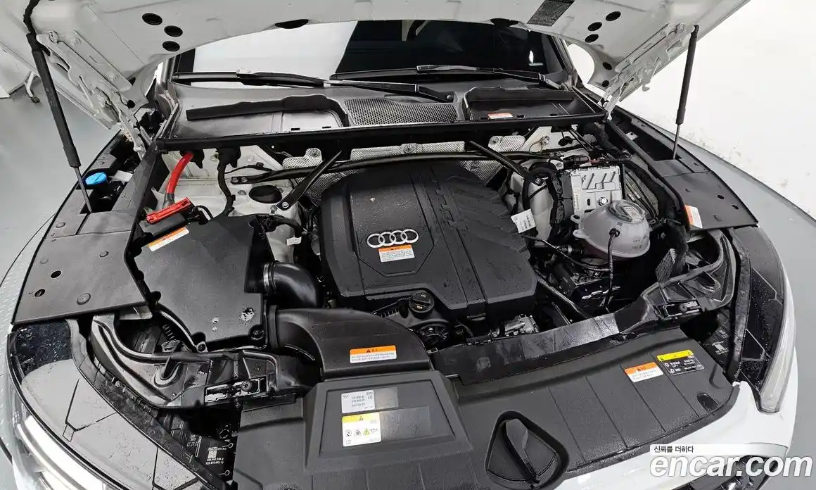 Audi Q5 2024 2.0 Автомат в Москве № 196035, фото 16