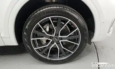 Audi Q5 2024 2.0 Автомат в Москве № 196035, миниатюра 2