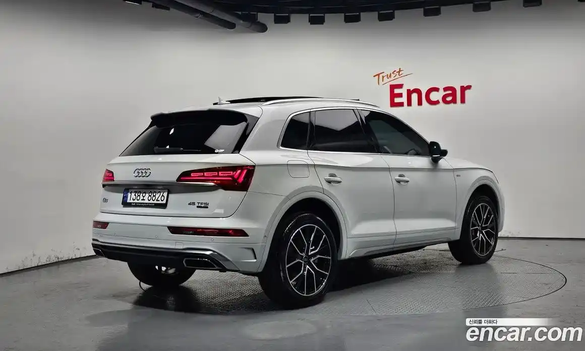 Audi Q5 2024 2.0 Автомат в Москве № 196035, фото 9