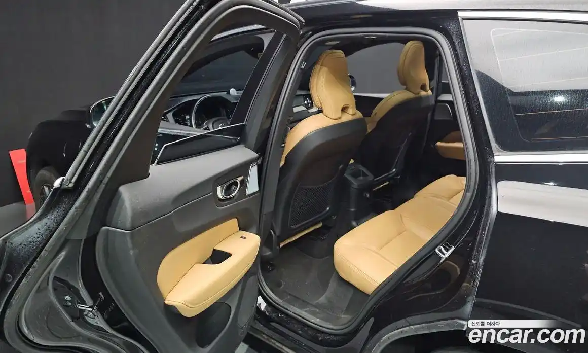 Volvo XC60 2019 2.0 Автомат в Москве № 197087, фото 19