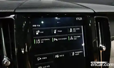 Volvo XC60 2019 2.0 Автомат в Москве № 197087, миниатюра 2