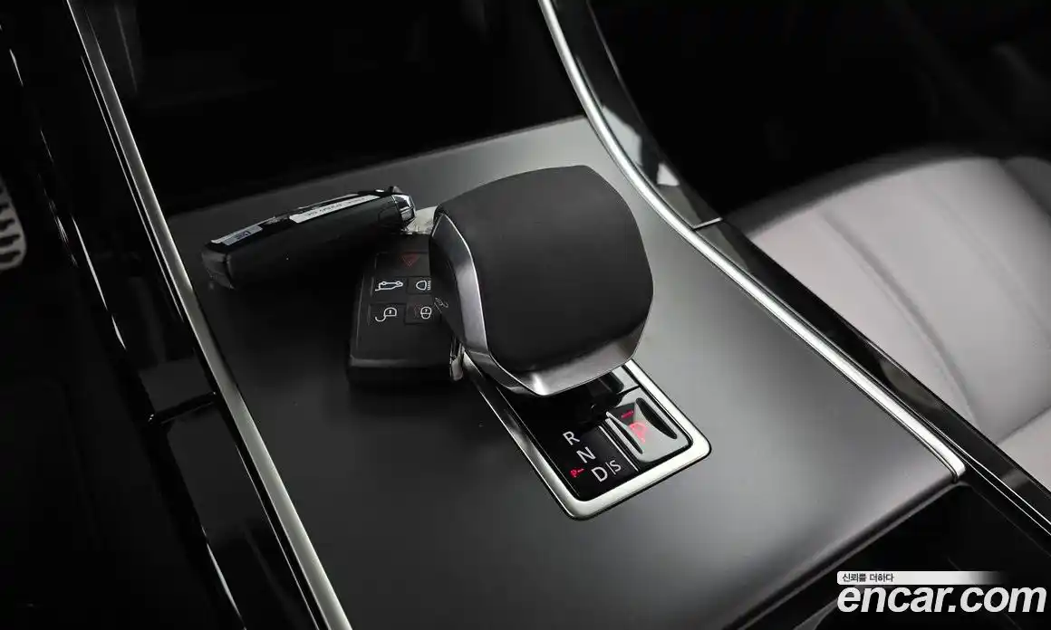 Land Rover Range-Rover Evoque 2025 2.0 Автомат в Москве № 198036, фото 18