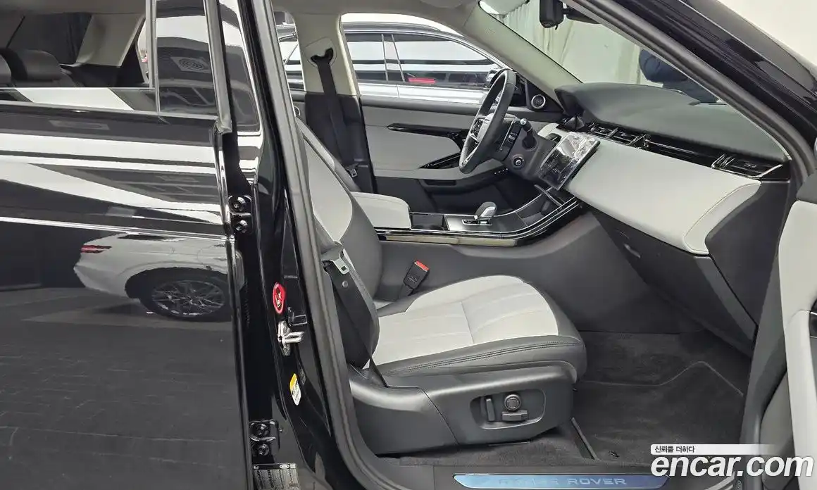 Land Rover Range-Rover Evoque 2025 2.0 Автомат в Москве № 198036, фото 19