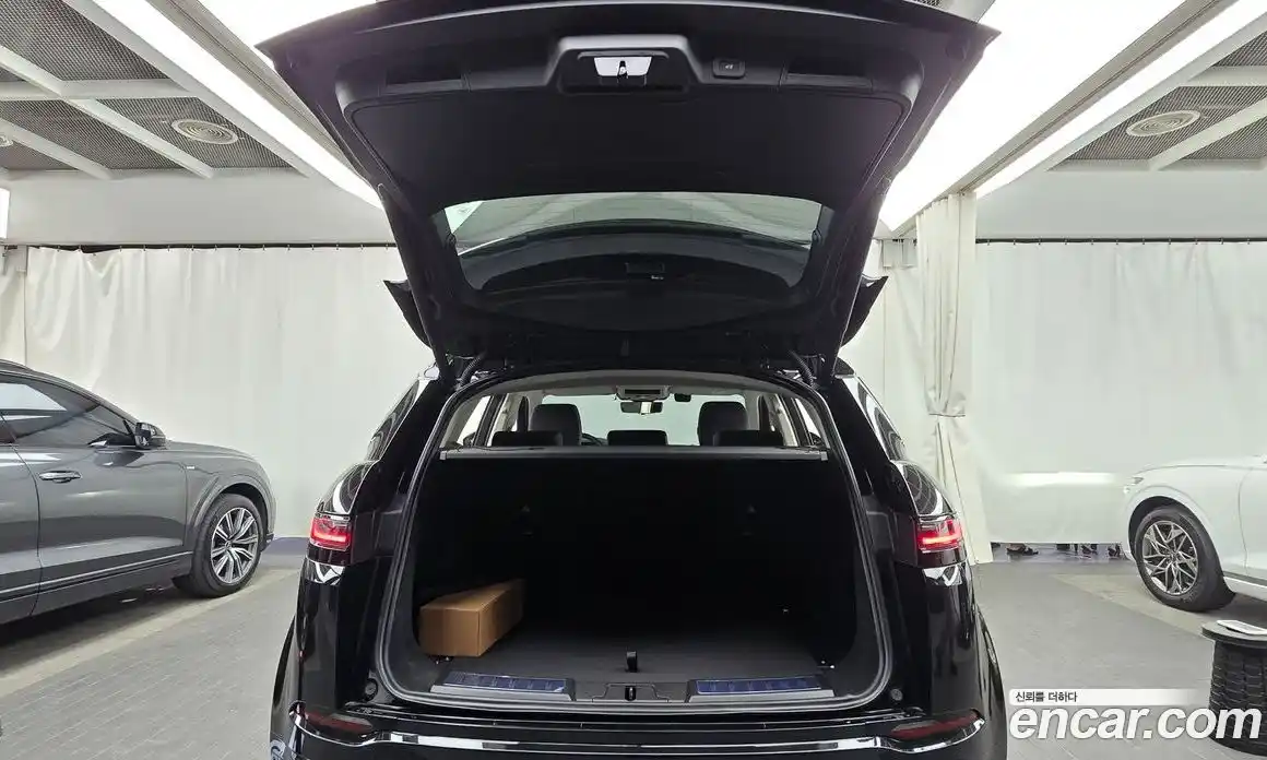 Land Rover Range-Rover Evoque 2025 2.0 Автомат в Москве № 198036, фото 10