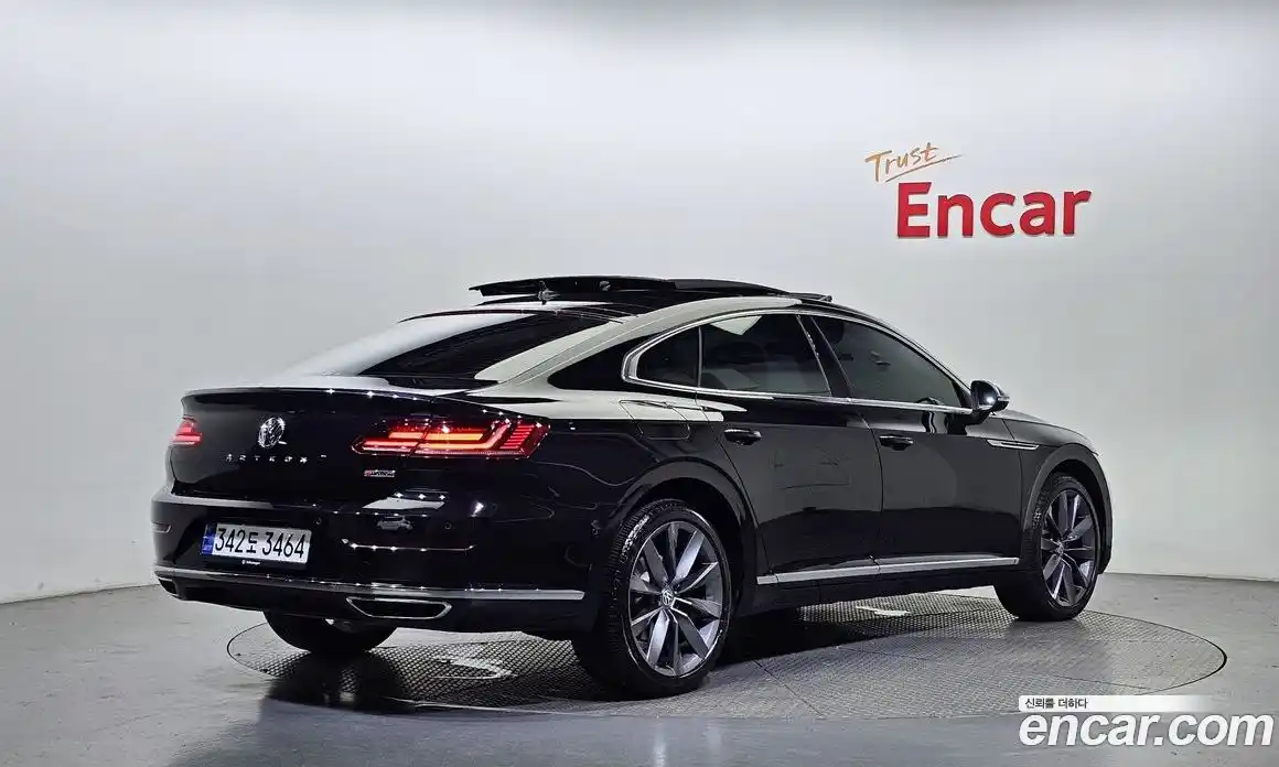 Volkswagen Arteon 2020 2.0 Автомат в Москве № 199141, фото 15