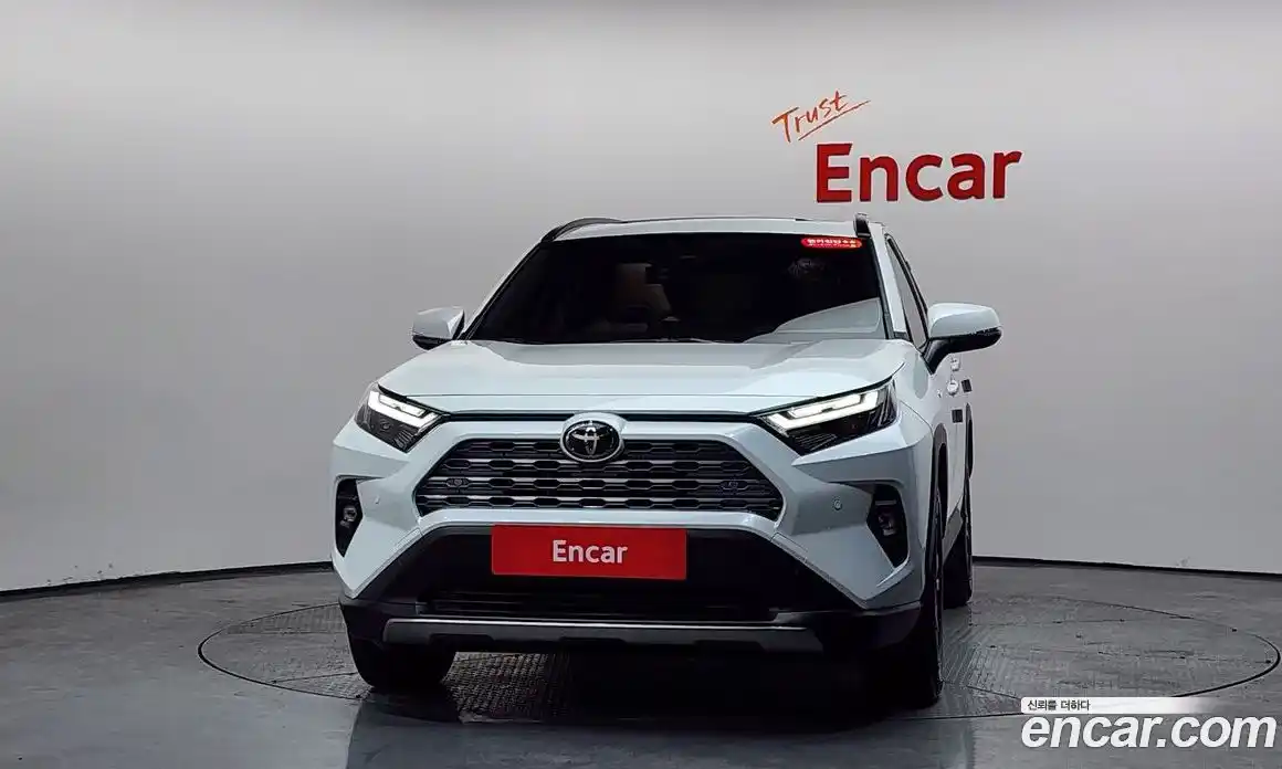 Toyota RAV4 2025 2.5 Автомат в Москве № 199530, фото 1