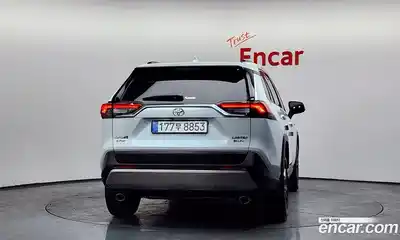 Toyota RAV4 2025 2.5 Автомат в Москве № 199530, миниатюра 11