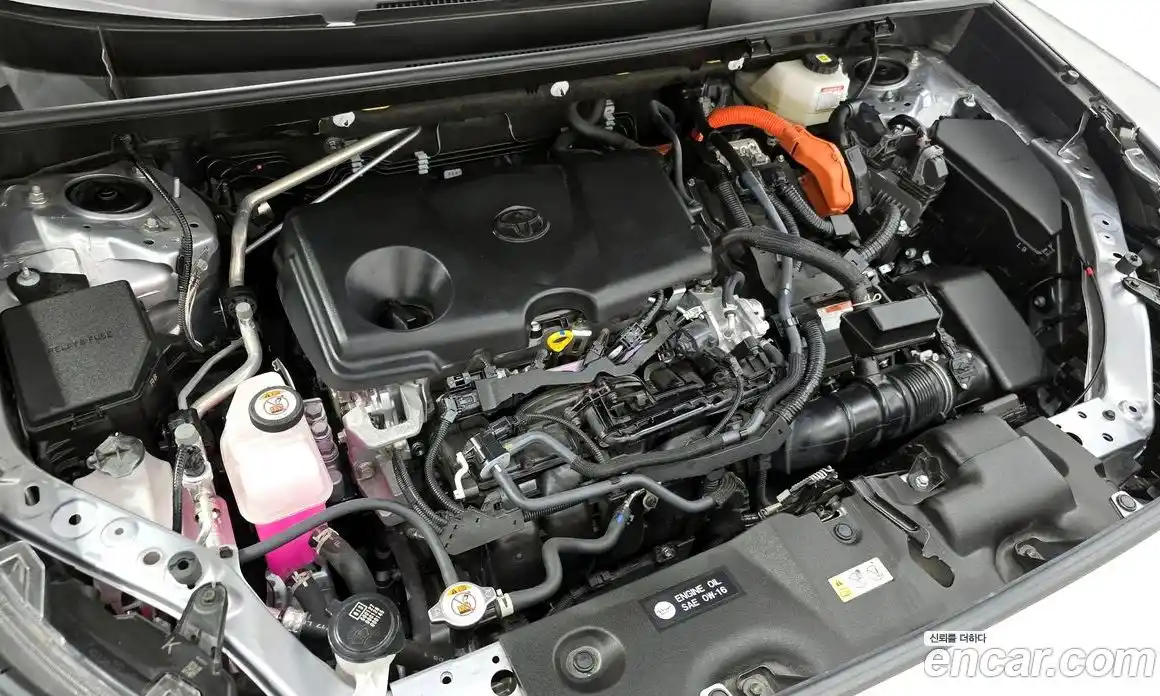 Toyota RAV4 2023 2.5 Автомат в Москве № 199561, фото 8