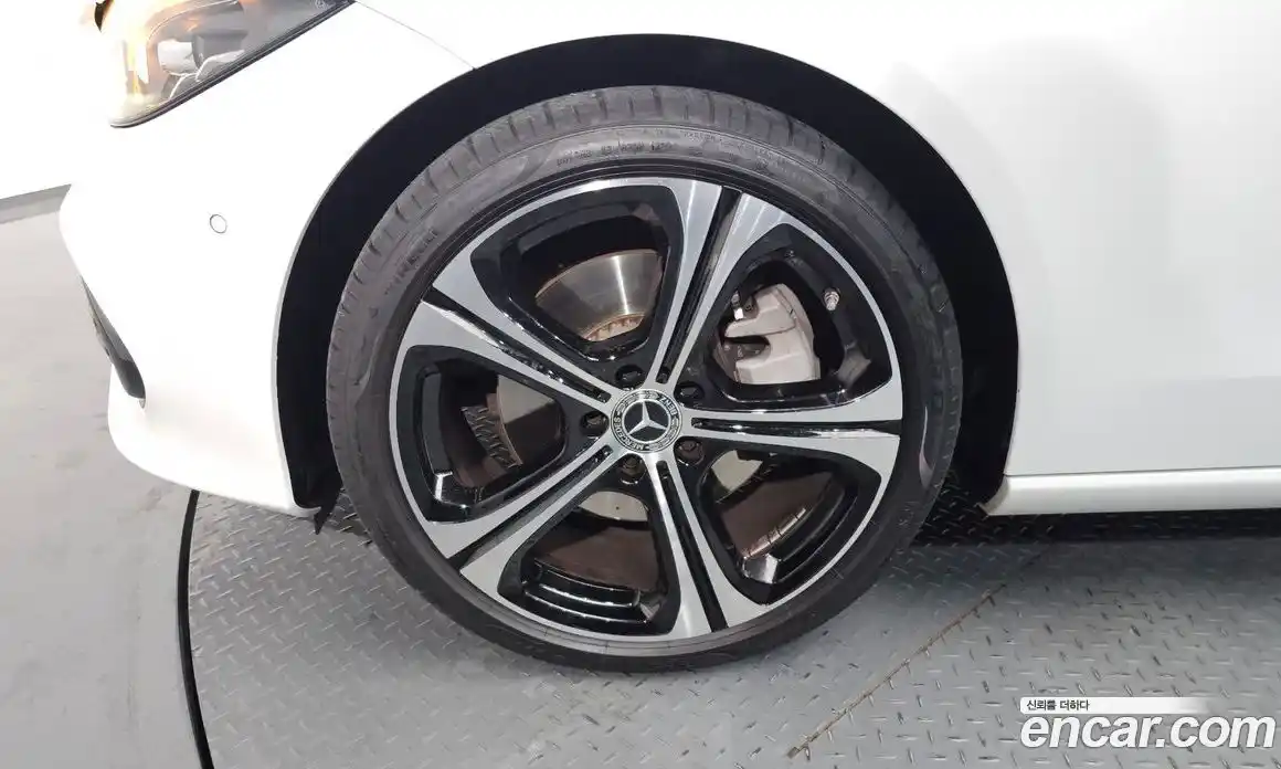 Mercedes-Benz C-Class 2023 2.0 Автомат в Москве № 206338, фото 16