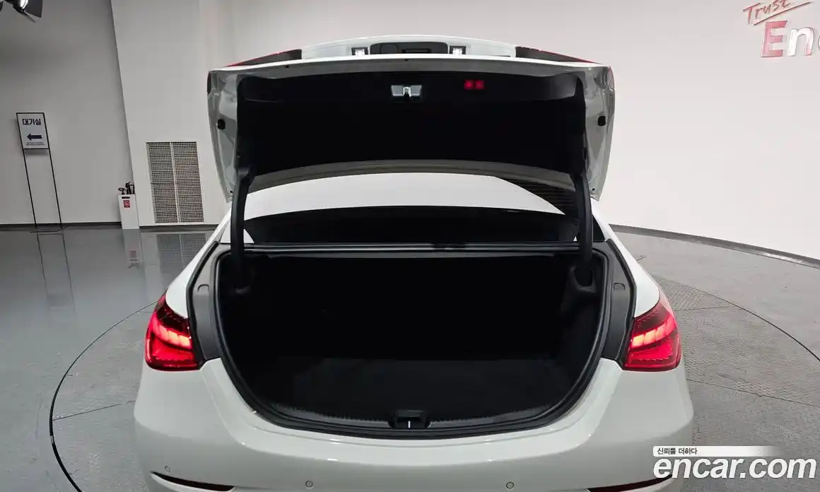 Mercedes-Benz C-Class 2023 2.0 Автомат в Москве № 206338, фото 5