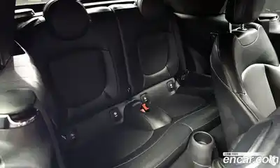 Mini Cooper Convertible 2019 1.5 Автомат в Москве № 206981, миниатюра 7