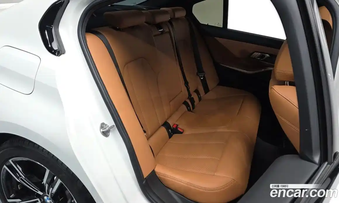 BMW 3-Series 2023 2.0 Автомат в Москве № 210635, фото 15