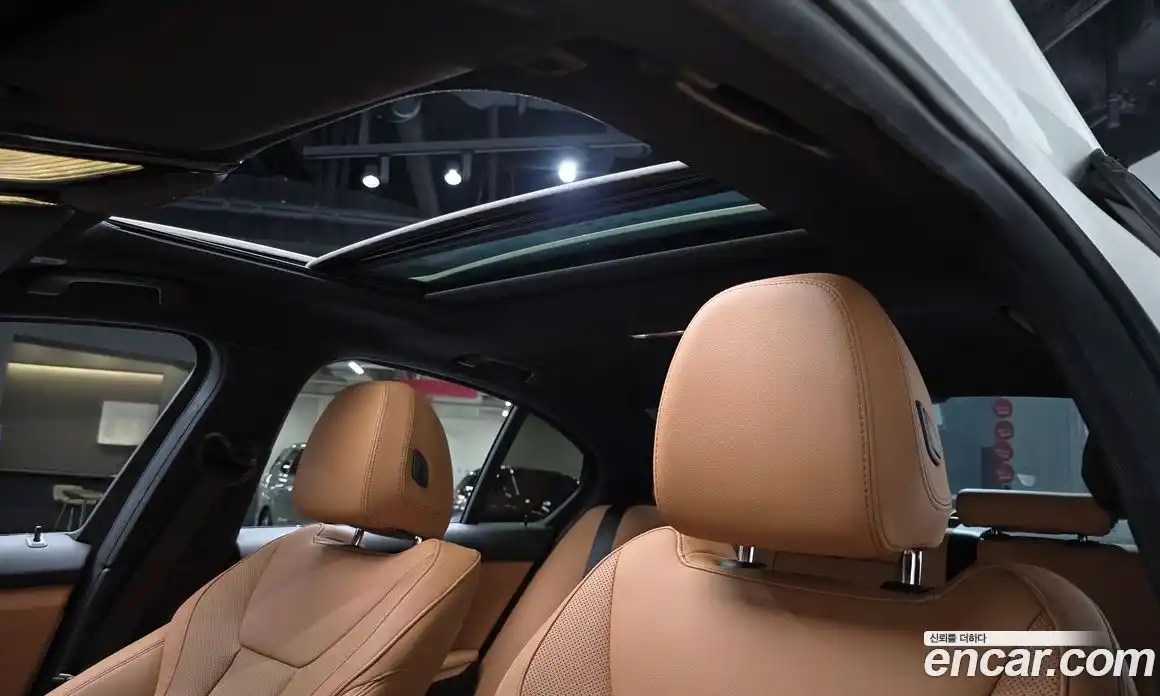 BMW 3-Series 2023 2.0 Автомат в Москве № 210635, фото 2