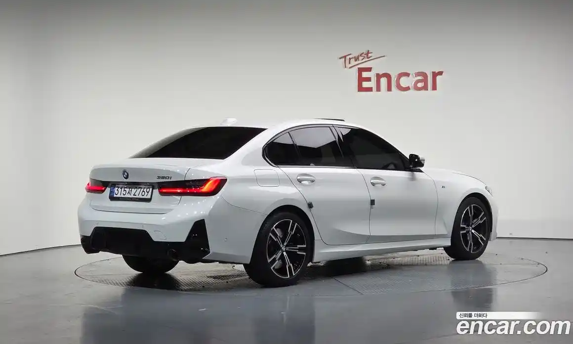 BMW 3-Series 2023 2.0 Автомат в Москве № 210635, фото 6