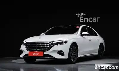 Mercedes-Benz E-Class 2025 2.0 Автомат в Москве № 211904, миниатюра 2