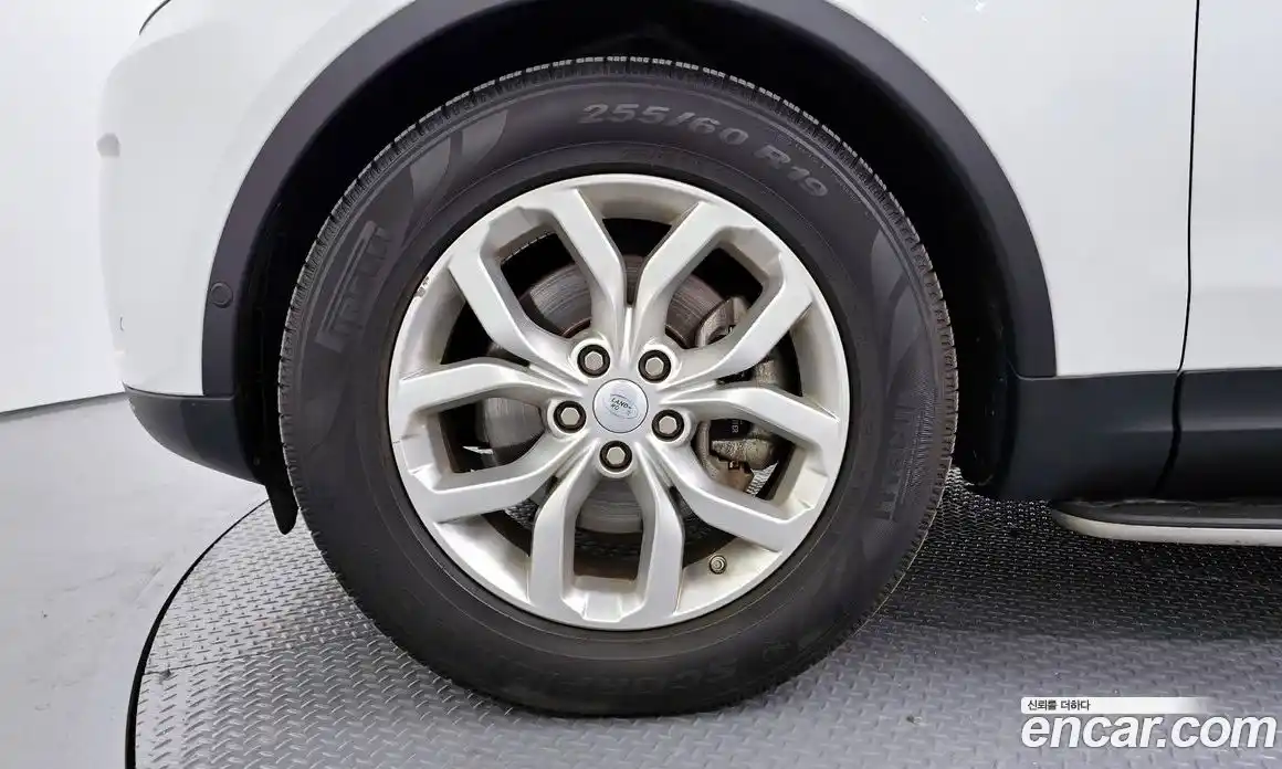 Land Rover Discovery 2019 2.0 Автомат в Москве № 213433, фото 2