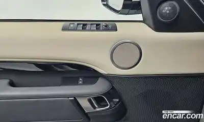 Land Rover Discovery 2019 2.0 Автомат в Москве № 213433, миниатюра 9